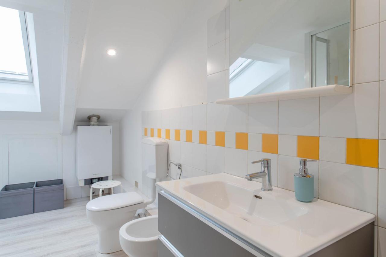 Centro, 2 Bagni, 2 Camere: La Casa Sui Tetti Turin
